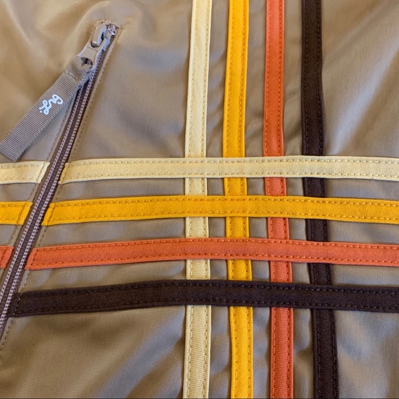 Neoplasticism 🟧 - Picture 3 of 5